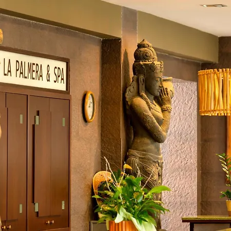 Hotell La Palmera & 4*