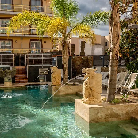 Hotell La Palmera & 4*