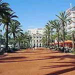 Отель La Palmera &
