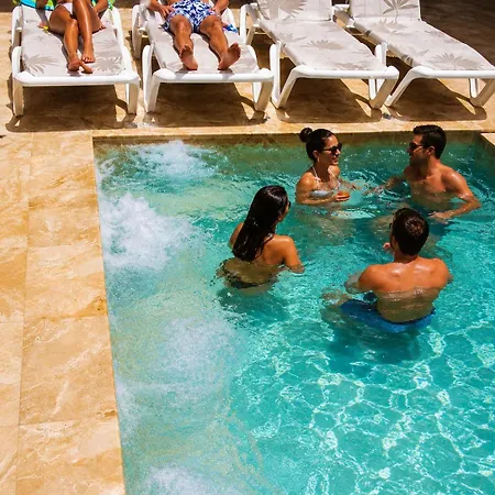 La Palmera & 4*