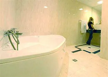 מלון La Palmera & 4*