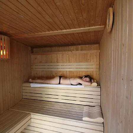 La Palmera & Готель 4*