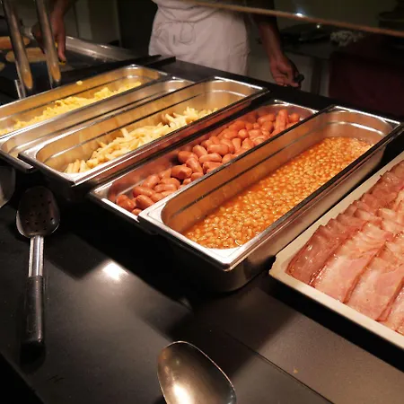 Готель La Palmera &