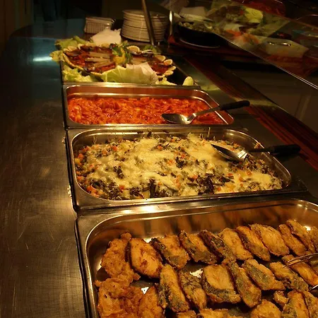 La Palmera & Готель